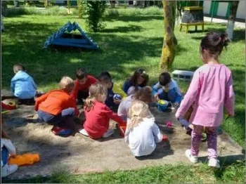 Igrame vo nashata gradinka 1