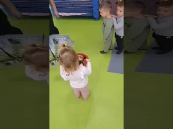 Koj prv kje sobere esenski lisja 1
