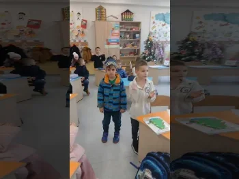 Prvachinjata od OU Dimitar Makedonski peat za malite Pchelki 1