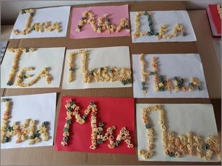 Буква по буква ставам моето име го правам 12 02 2026