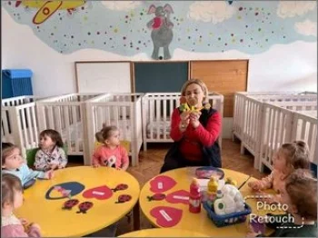 Likovna rabotilnica: Chestitka za mama 1