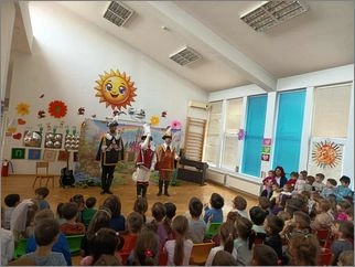 Претстава Трите мачки 25 03 2026